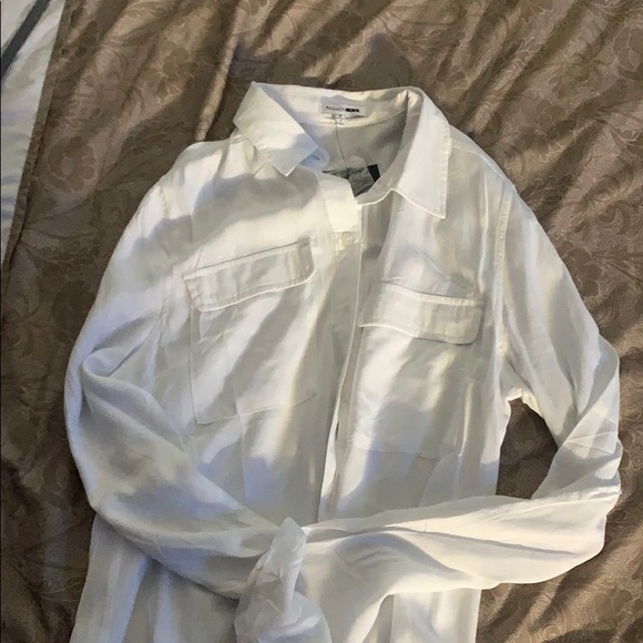 Button down - Picture 4 of 4